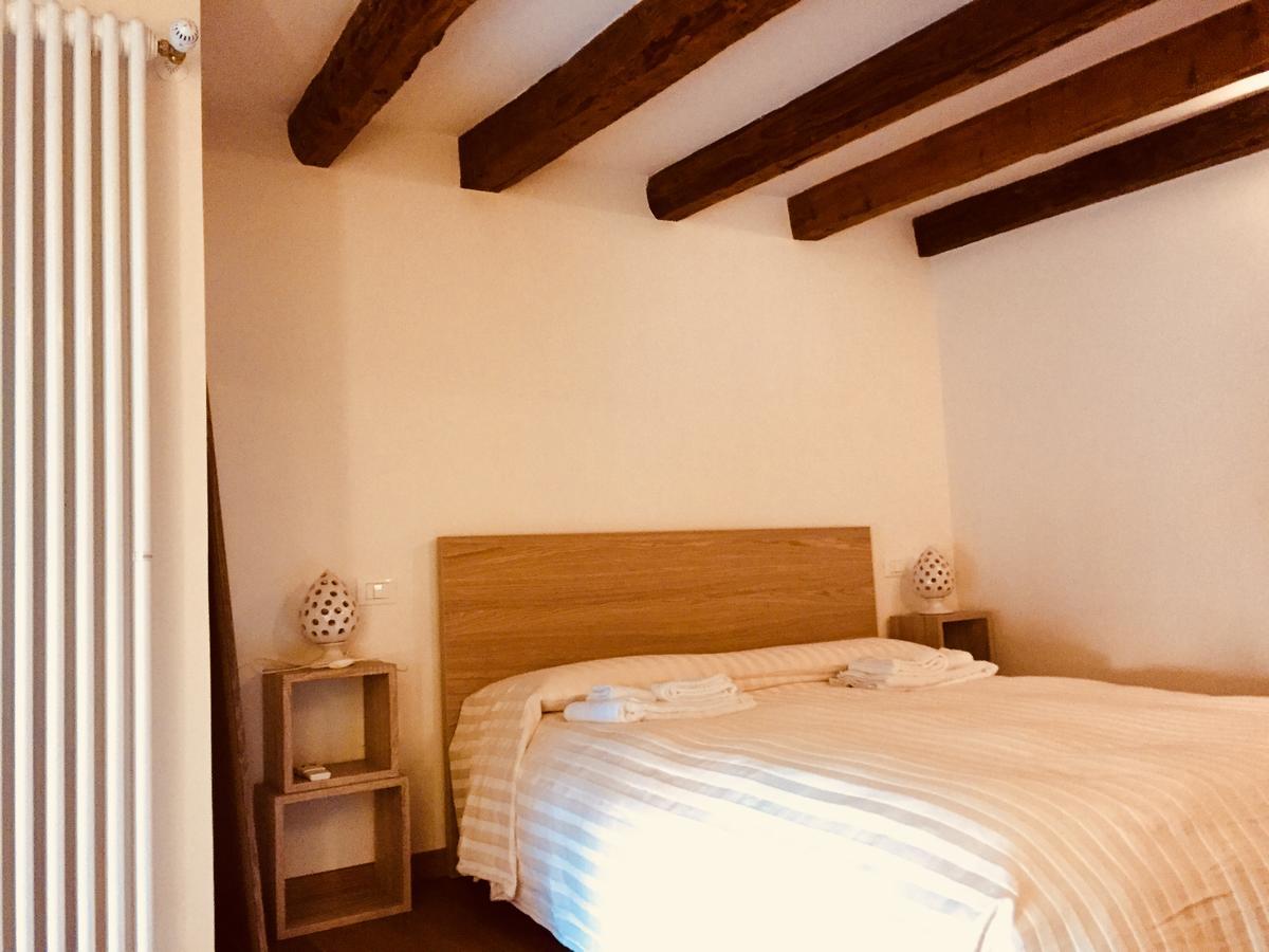 Historical And Luxury Apartment بولونيا المظهر الخارجي الصورة