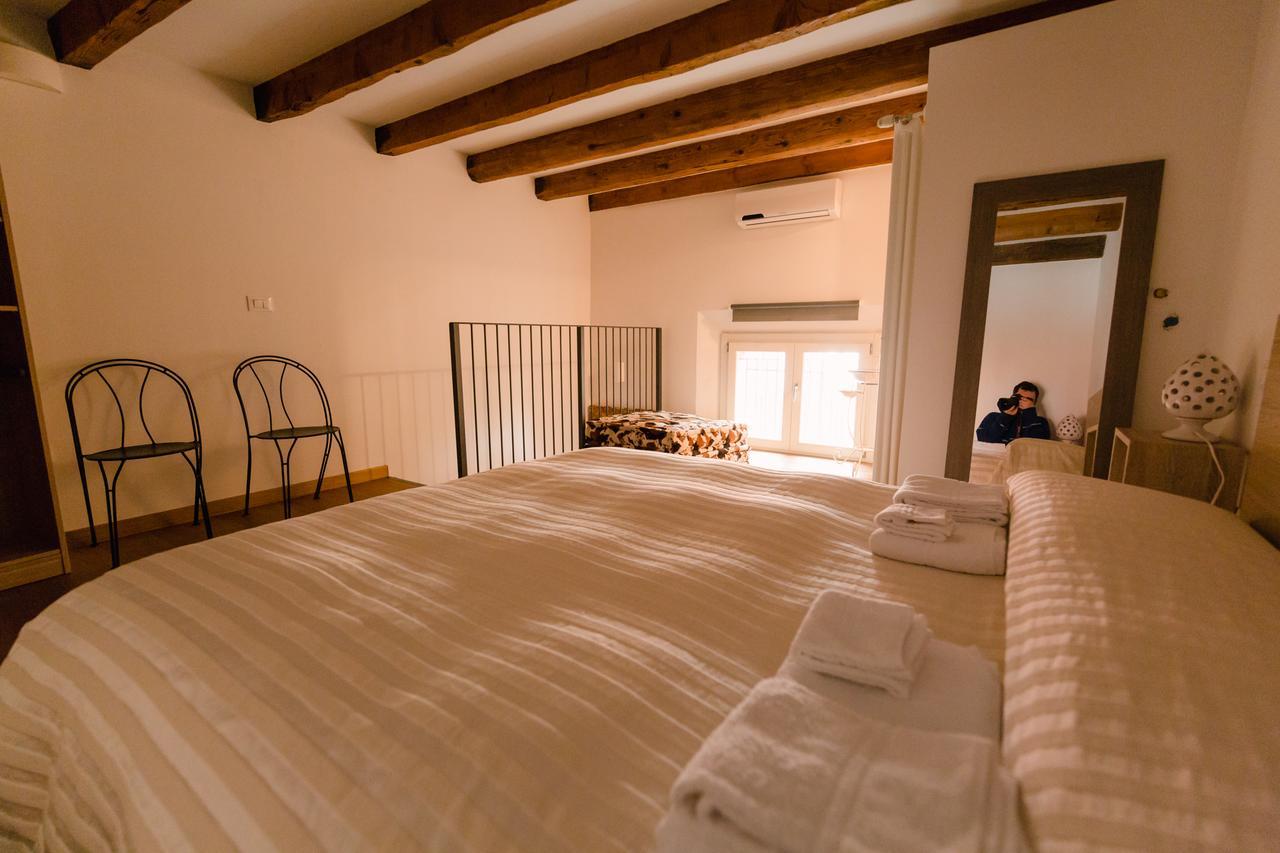 Historical And Luxury Apartment بولونيا المظهر الخارجي الصورة