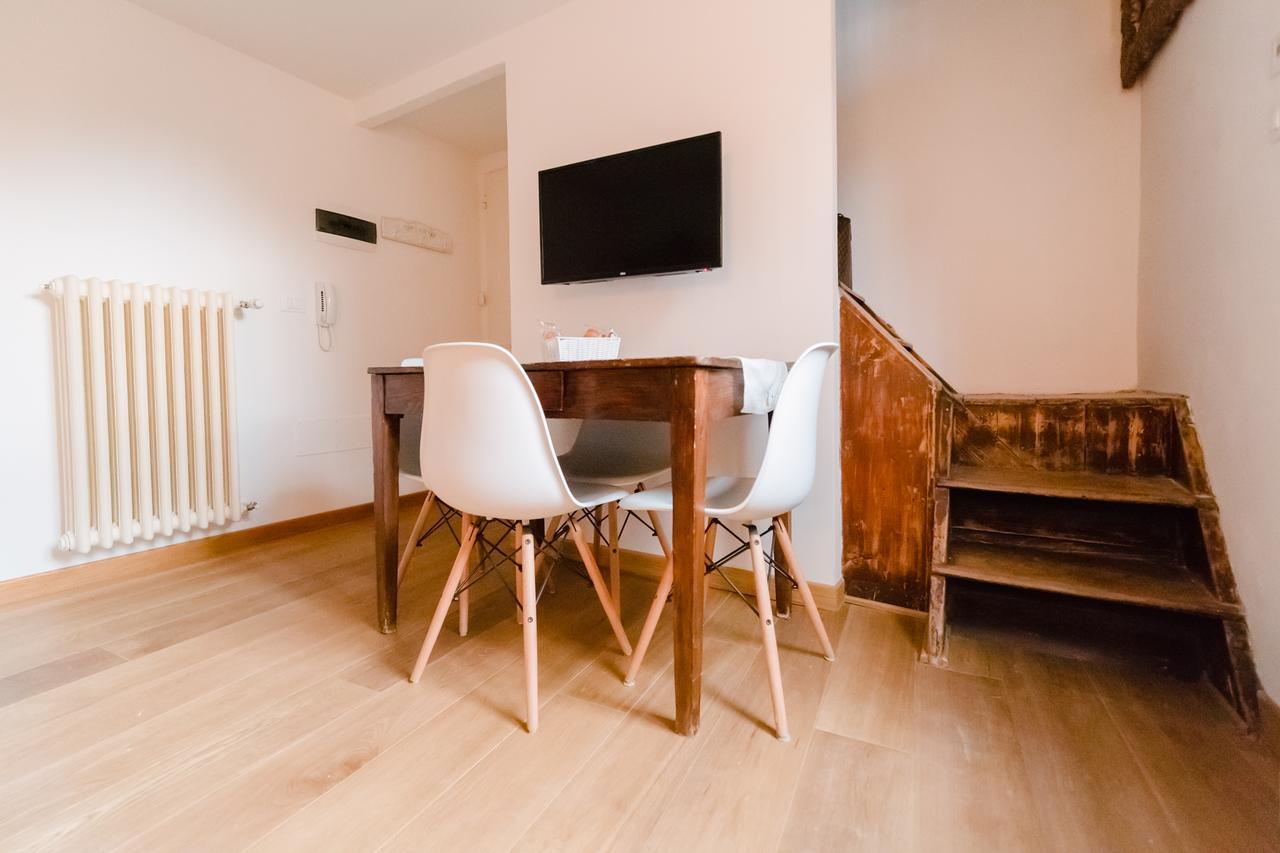 Historical And Luxury Apartment بولونيا المظهر الخارجي الصورة